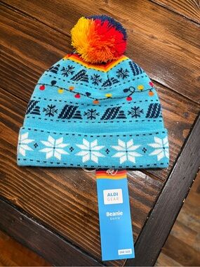 ALDI GEAR Adult/Kids Light Blue Pom-Pom Beanie with Snowflake Pattern